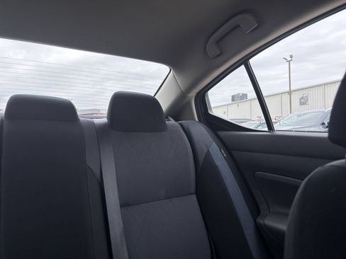 Used 2025 Nissan Versa SV FWD image 32