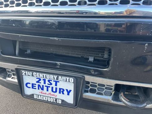 Used 2011 GMC Sierra 2500 Denali w/ Suspension Package, Off-Road AWD/4WD image 5