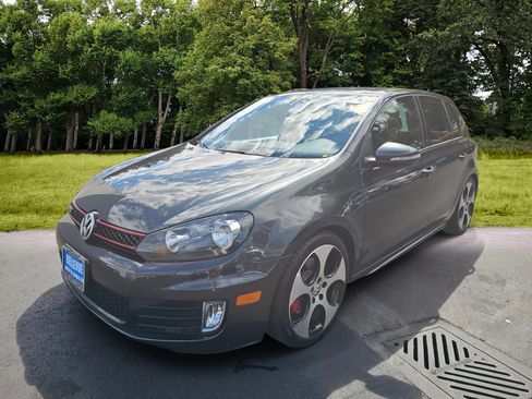 Used 2012 Volkswagen GTI 4-Door FWD image 3