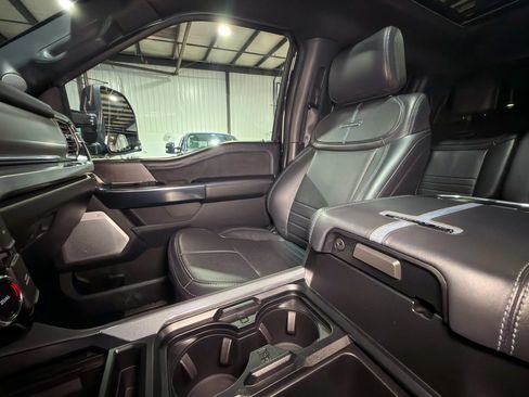 Used 2025 Ford F350 Platinum AWD/4WD image 31