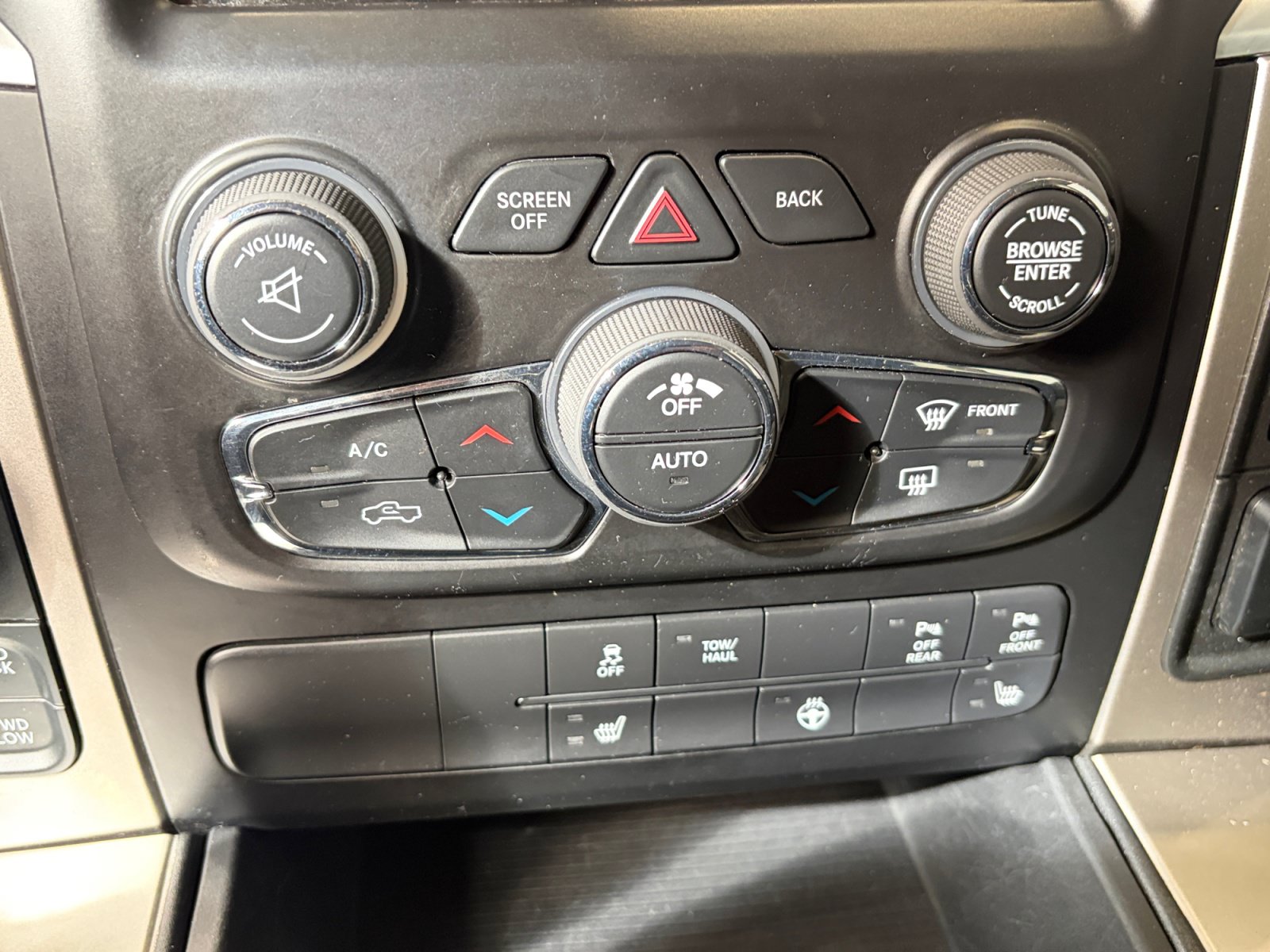 Used 2015 RAM 1500 Big Horn AWD/4WD image 24