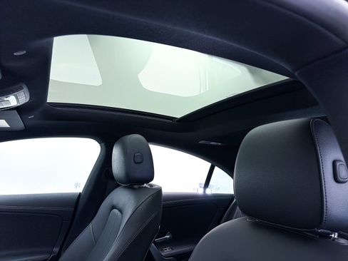 Used 2023 Mercedes-Benz CLA 250 w/ Premium Package image 6