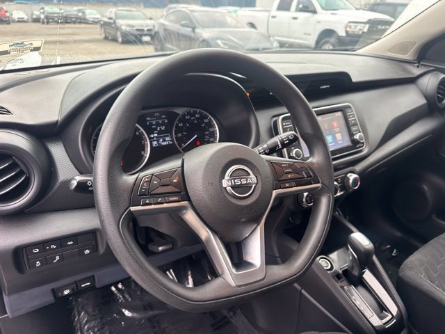 Used 2022 Nissan Kicks S FWD image 10