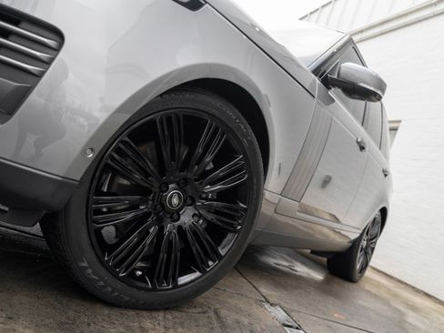 Used 2020 Land Rover Range Rover HSE image 4