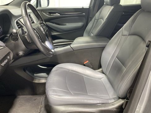 Used 2024 Buick Enclave Premium image 13