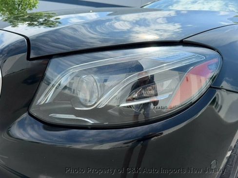 Used 2018 Mercedes-Benz E 400 4MATIC Wagon w/ Premium 2 Package (Q02) image 11