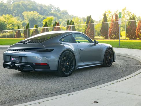 Used 2025 Porsche 911 Carrera GTS RWD image 4
