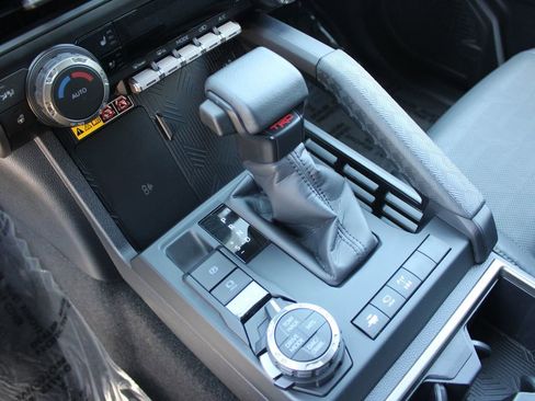 Used 2025 Toyota 4Runner TRD Off-Road Premium w/ Tow Technology Package AWD/4WD image 20