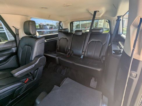 Used 2018 Ford Expedition Max Platinum AWD/4WD image 31