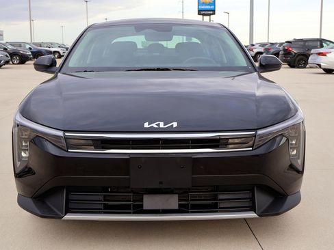 Used 2025 Kia K4 EX FWD image 3