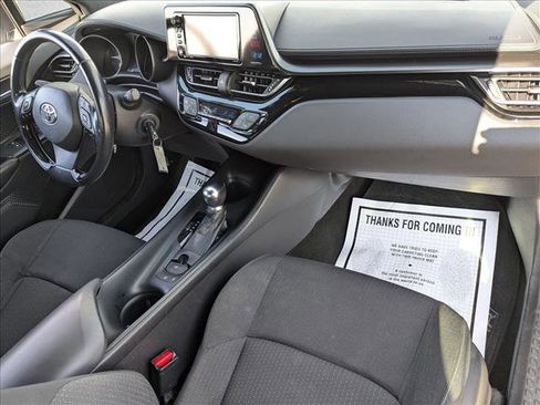 Used 2018 Toyota C-HR XLE image 20