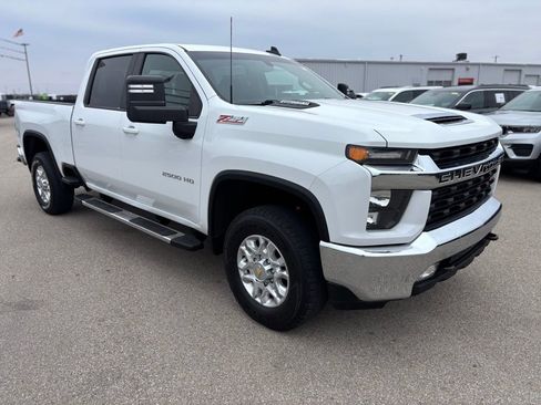 Used 2023 Chevrolet Silverado 2500 LT w/ Convenience Package image 3