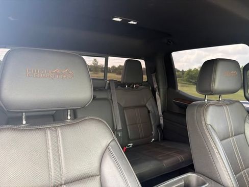 Used 2022 Chevrolet Silverado 1500 High Country AWD/4WD image 12