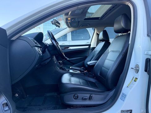 Used 2019 Volkswagen Passat 2.0T Wolfsburg w/ Wheels & Sunroof Package image 10