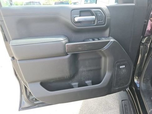 Used 2021 GMC Sierra 1500 AT4 w/ AT4 Premium Package AWD/4WD image 17