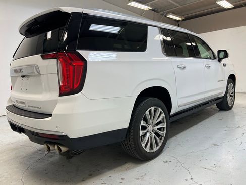 Used 2022 GMC Yukon XL Denali image 8