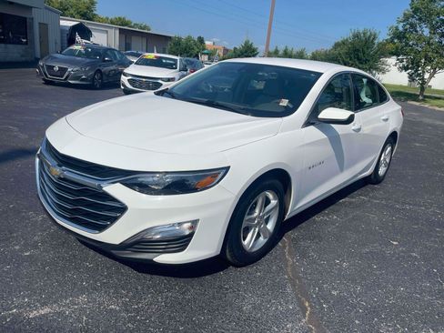 Used 2020 Chevrolet Malibu LS w/ Driver Confidence Package II FWD image 3