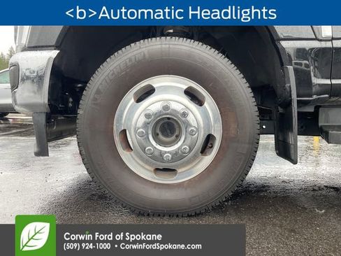 Used 2023 Ford F350 Lariat image 9