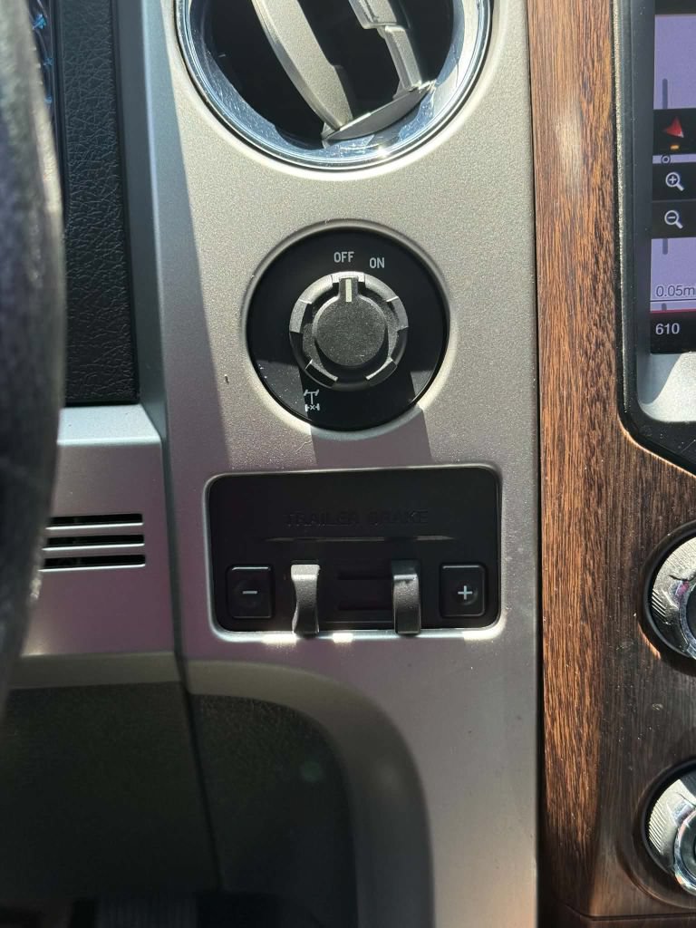Used 2013 Ford F150 Lariat w/ Lariat Chrome Pkg RWD image 21
