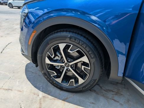 Certified 2023 Kia Sportage EX FWD image 34