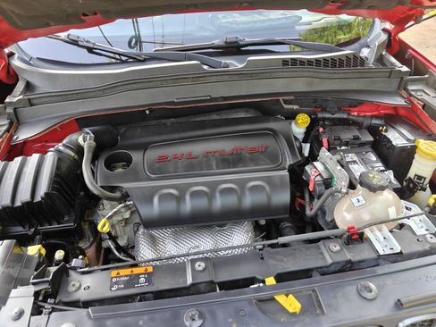 Used 2015 Jeep Renegade Trailhawk AWD/4WD image 29