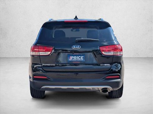 Used 2017 Kia Sorento EX w/ EX Advanced Touring Package image 7
