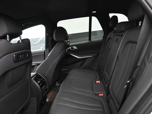 Used 2019 BMW X5 xDrive40i w/ Convenience Package AWD/4WD image 13
