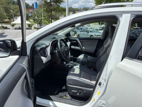 Used 2015 Toyota RAV4 Limited w/ Technology Package FWD image 17