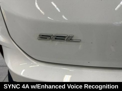 Used 2024 Ford Edge SEL w/ Convenience Package AWD/4WD image 6