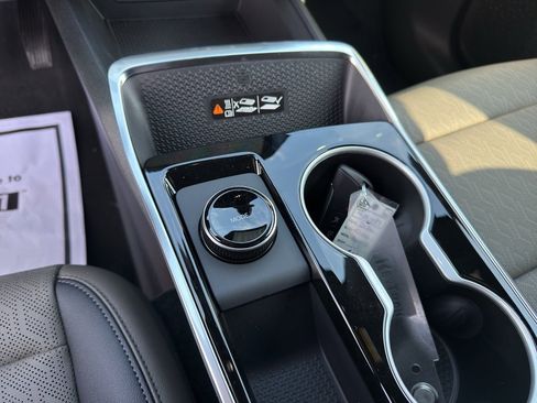 New 2026 Chevrolet Equinox LT w/ Convenience Package II image 13