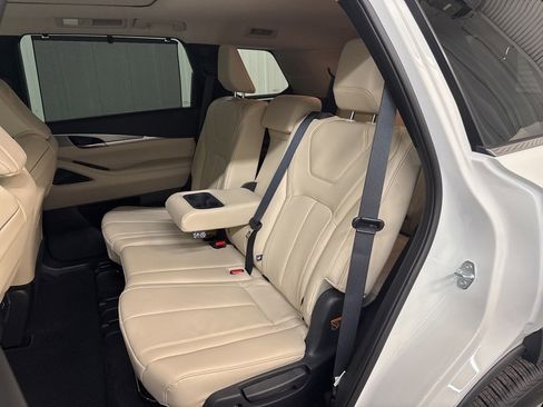 Certified 2025 INFINITI QX60 Luxe w/ Vision Package image 35