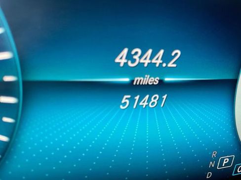 Used 2021 Mercedes-Benz GLC 300 GLC 300 w/ AMG Line image 11