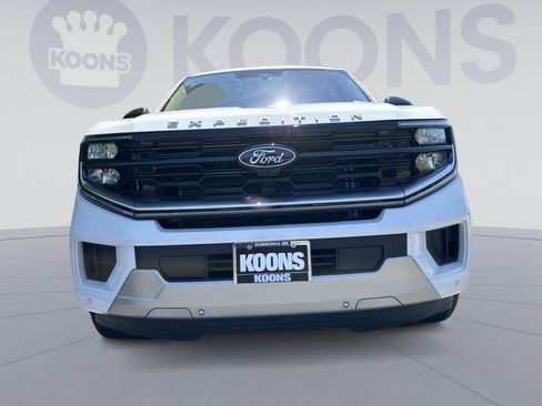 Used 2025 Ford Expedition Max Platinum AWD/4WD image 11