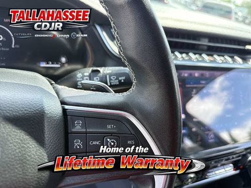 Used 2022 Jeep Grand Cherokee L Limited w/ Luxury Tech Group II AWD/4WD image 19