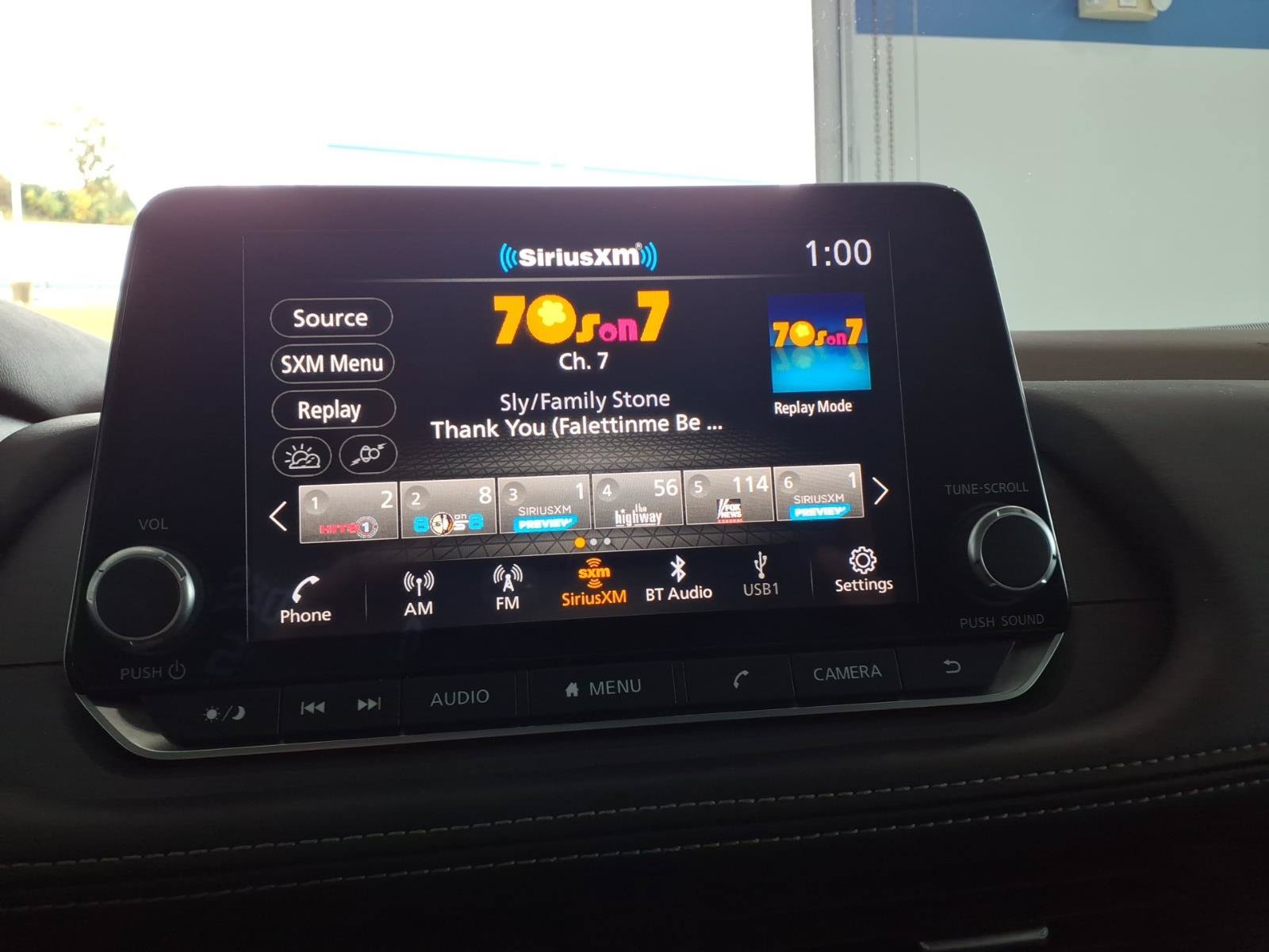 Used 2023 Nissan Rogue S AWD/4WD image 23
