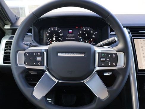 Certified 2025 Land Rover Discovery S AWD/4WD image 15
