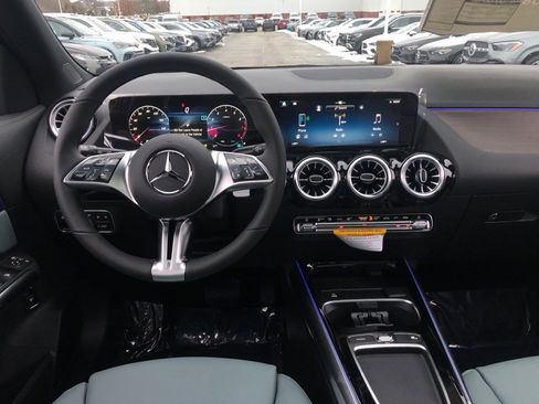 New 2026 Mercedes-Benz GLA 250 4MATIC image 18