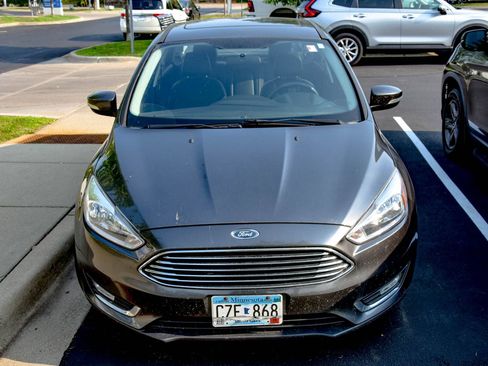 Used 2018 Ford Focus Titanium FWD image 2