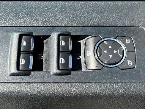 Used 2018 Ford F150 XLT w/ Equipment Group 302A Luxury AWD/4WD image 16