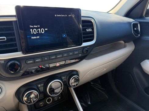 Certified 2023 Hyundai Venue Limited FWD image 12