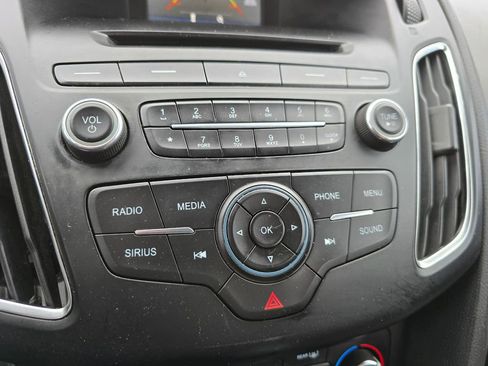 Used 2016 Ford Focus SE w/ Equipment Group 201A image 22