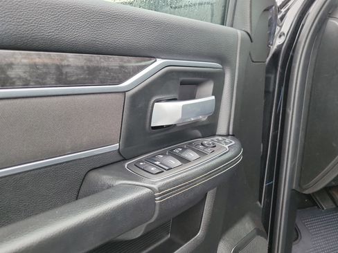 Used 2024 RAM 2500 Big Horn w/ Bed Utility Group image 7