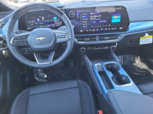 New 2026 Chevrolet Equinox EV LT image 23