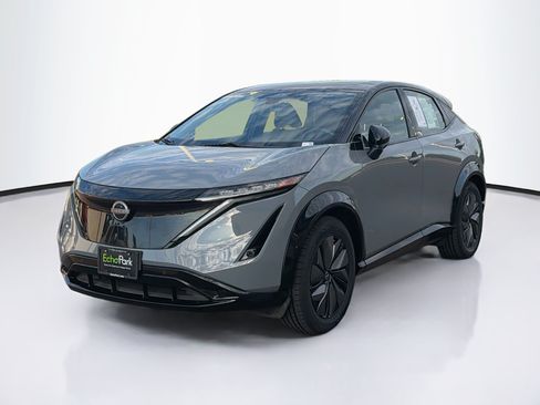 Used 2024 Nissan Ariya AWD image 3