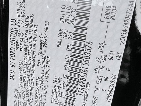 Used 2020 Ford Mustang Shelby GT500 w/ Technology Package image 28