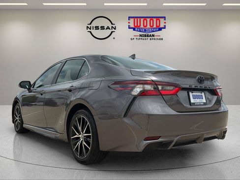 Used 2024 Toyota Camry SE FWD image 4