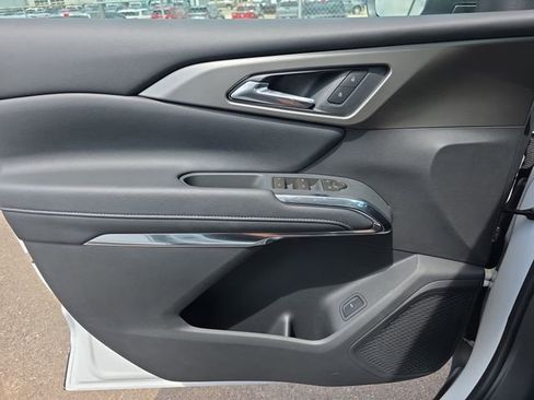 New 2026 Chevrolet Traverse LT w/ Midnight/Sport Edition FWD image 18