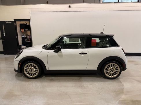 New 2026 MINI Cooper S image 2