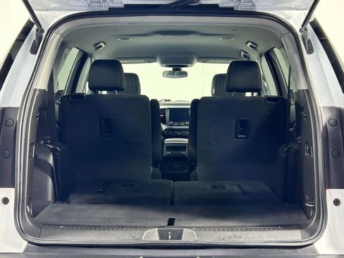 Used 2021 GMC Acadia SLE image 14