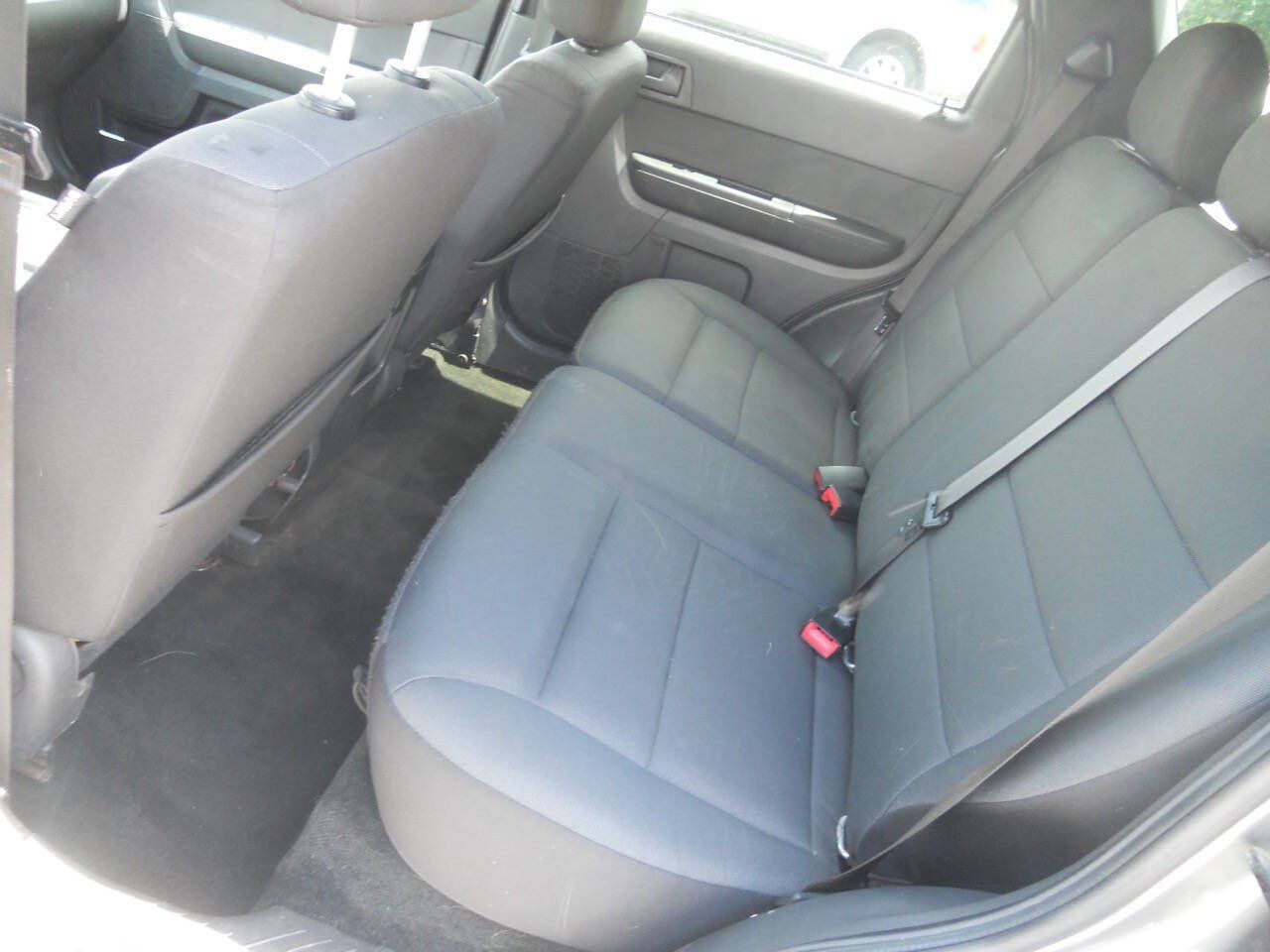 Used 2011 Ford Escape XLT w/ 202A Rapid Spec Order Code FWD image 19
